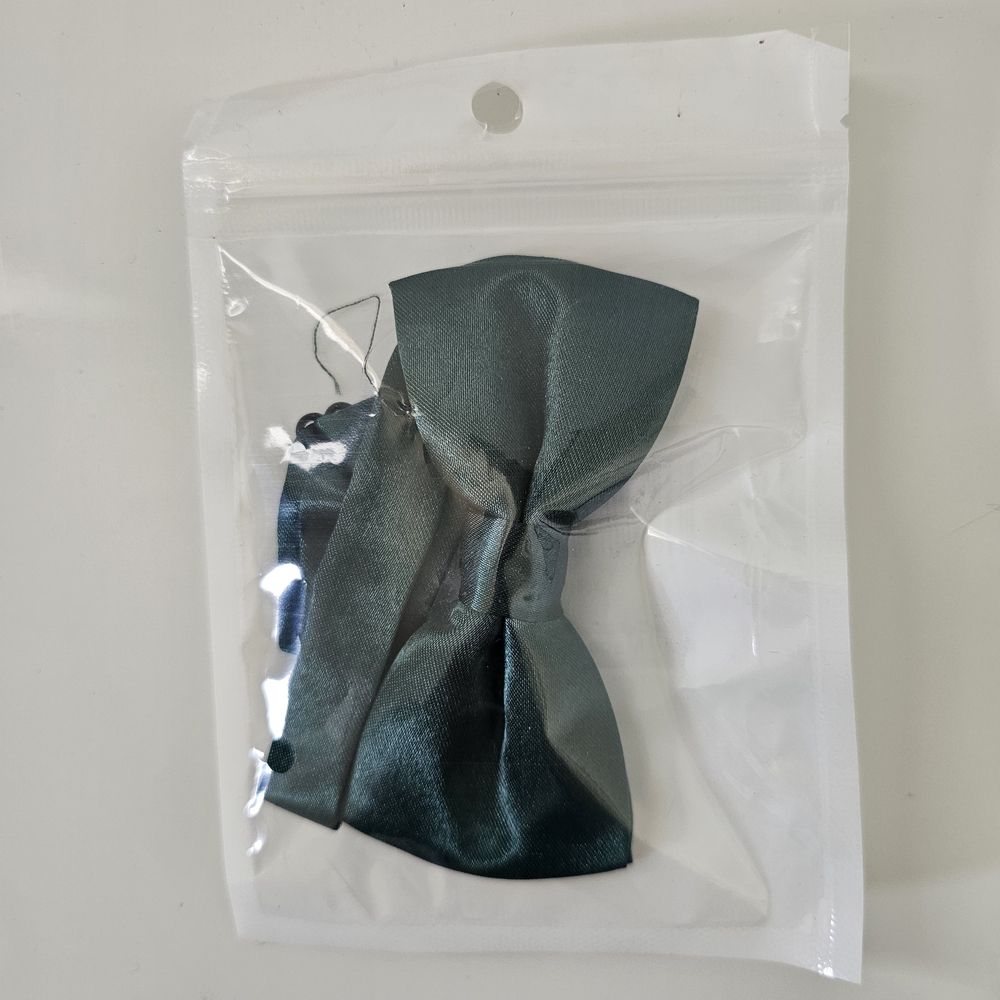 New Chic Green Bow Tie With Adjustable Neck Band